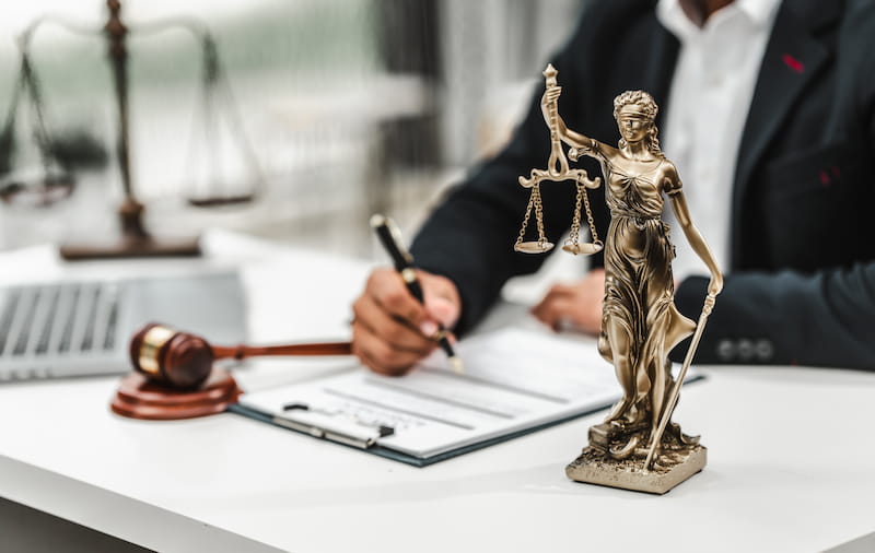 Trusted litigation lawyers attorneys. most commonly referred to litigator, helping clients civil law services in all aspects of civil litigation cases